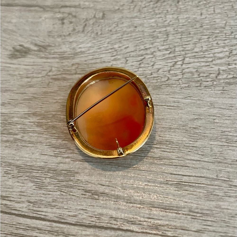 VERY ANTIQUE 14k Gold Cameo Brooch - Picture 10 of 13